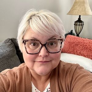 Meet your Posher, Sheila